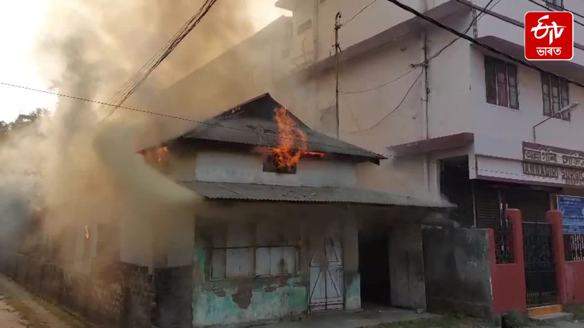 Massive fire breaks out in Tezpur, one killed and a broiler farm gutted