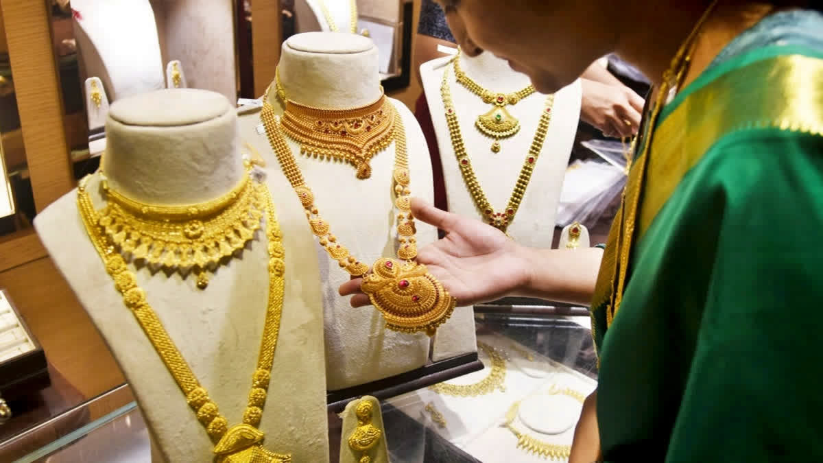 GOLD PRICE TODAY GOLD AND SILVER PRICES STOCK MARKET CRASH WILL GOLD PRICE FALL