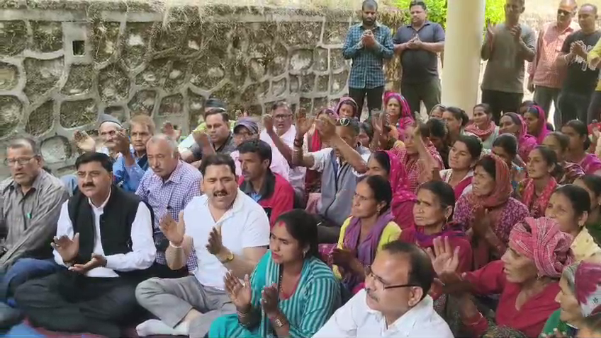 Argument Between Petab Villagers And MLA Kishore Upadhyay