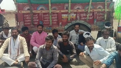 RAJGARH FARMERS BLOCK ROADS