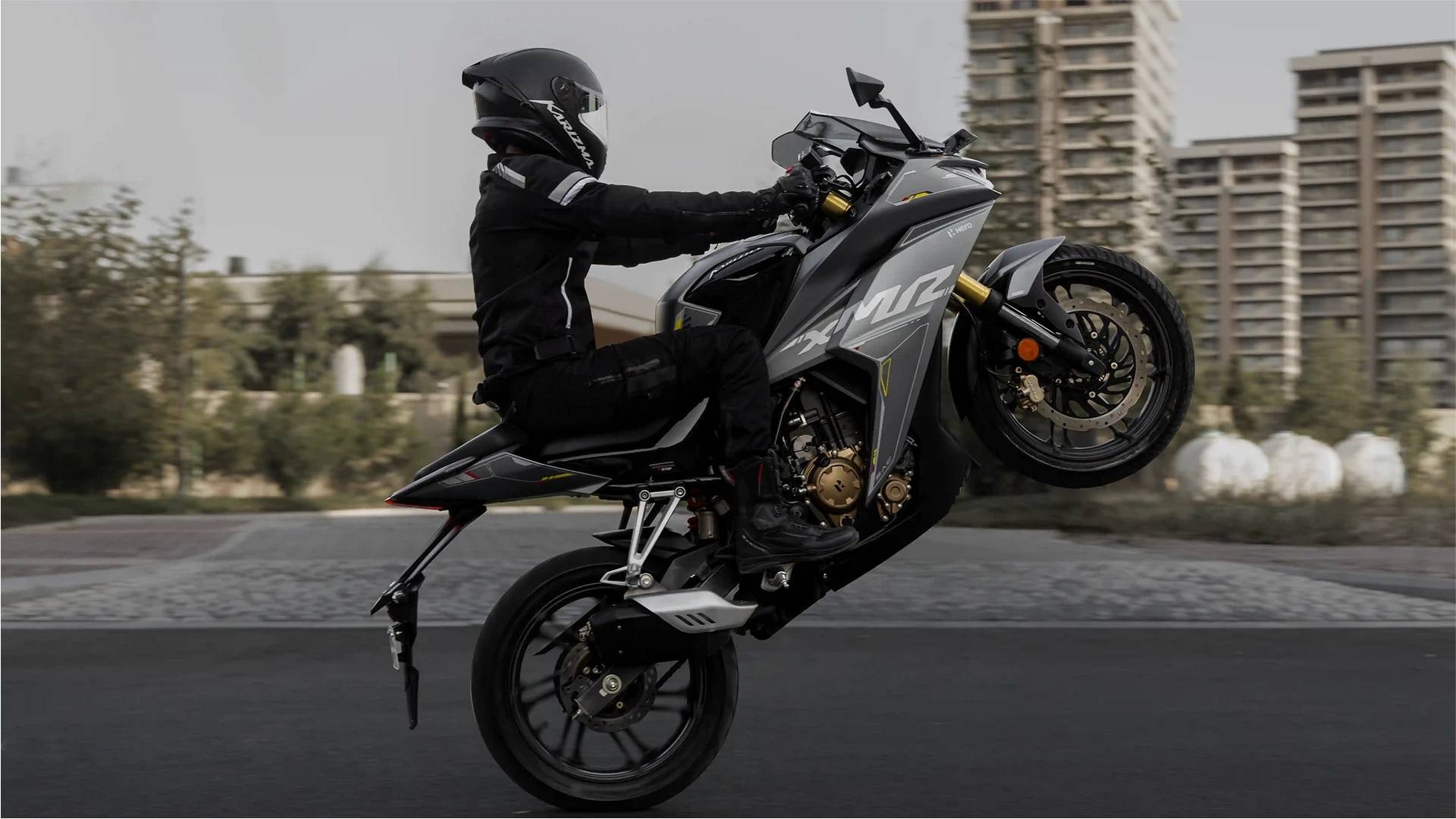 Hero Karizma XMR 210