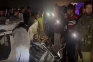 جبلی پورہ بیجبہاڑہ میں ٹرک اور کریٹا کے درمیان تصادم، ایک شخص جاں بحق، تین زخمی