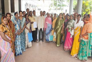 DHAMTARI VILLAGERS PROTEST