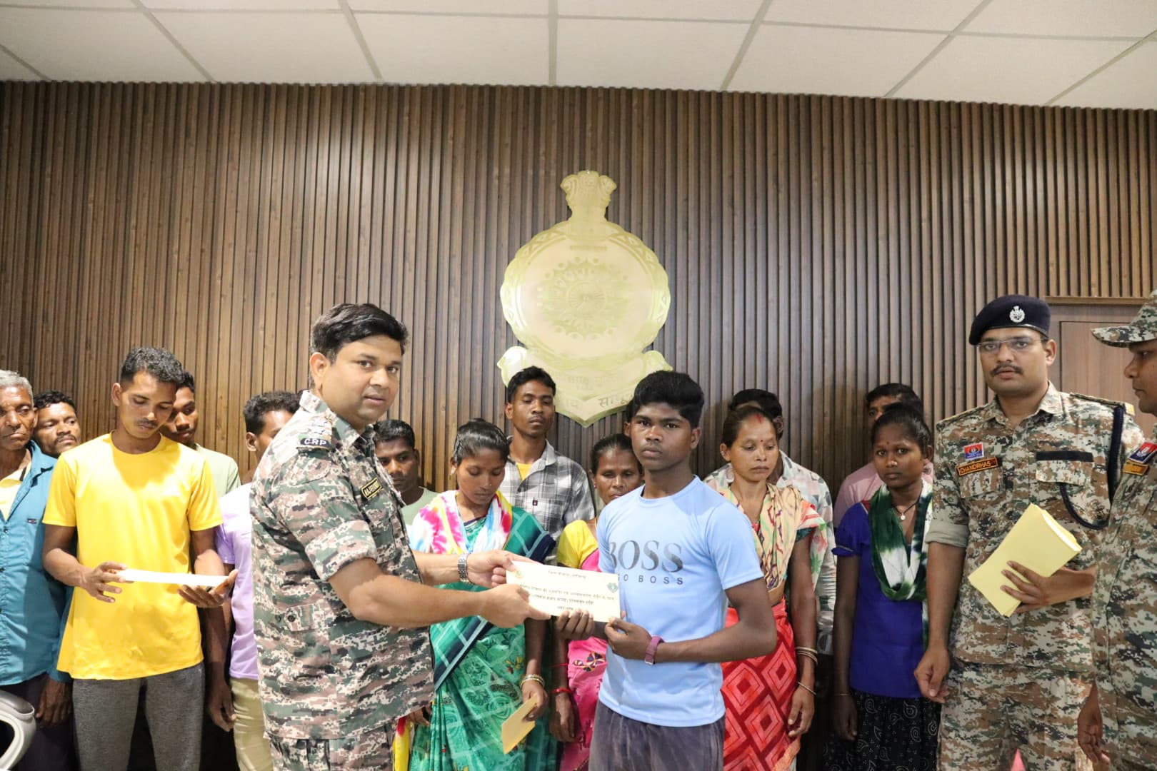 Naxalites surrender in Bijapur
