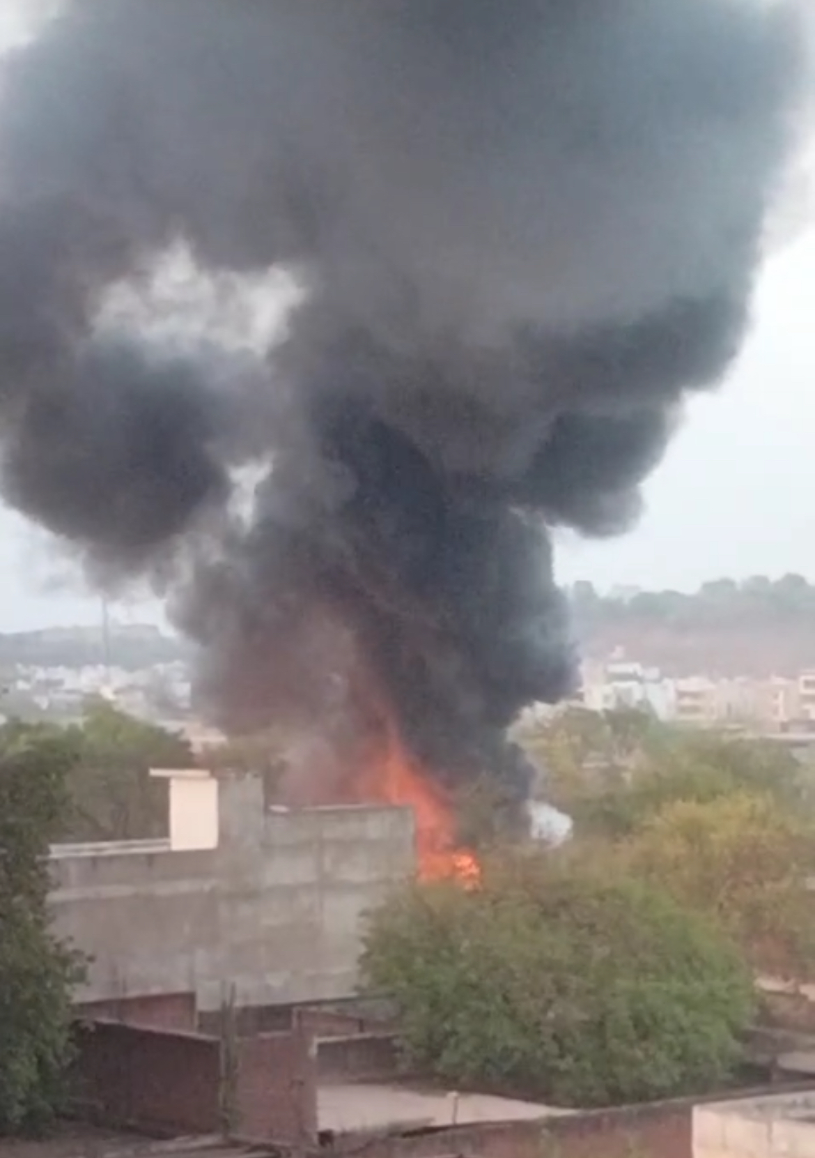 Gwalior Truck caught fire