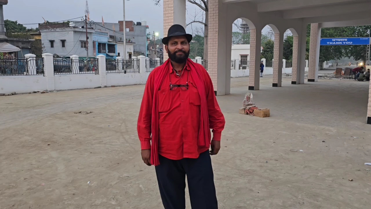 Ramnagar railway station porter