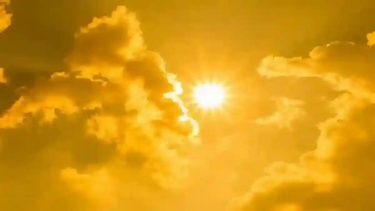 WEATHER UPDATE  HEAT WAVE WARNING IN KERALA  YELLOW ALERT IN VARIOUS DISTRICTS  ഉഷ്‌ണതരംഗ മുന്നറിയിപ്പ്