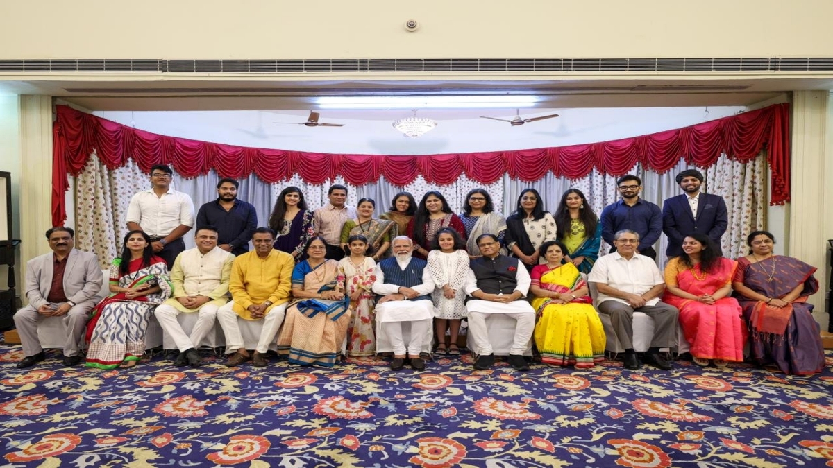 PM Modi meets family of former PM PV Narasimha Rao