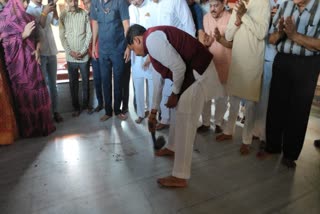 MOHAN YADAV SWEPT TEMPLE OF KHANDWA