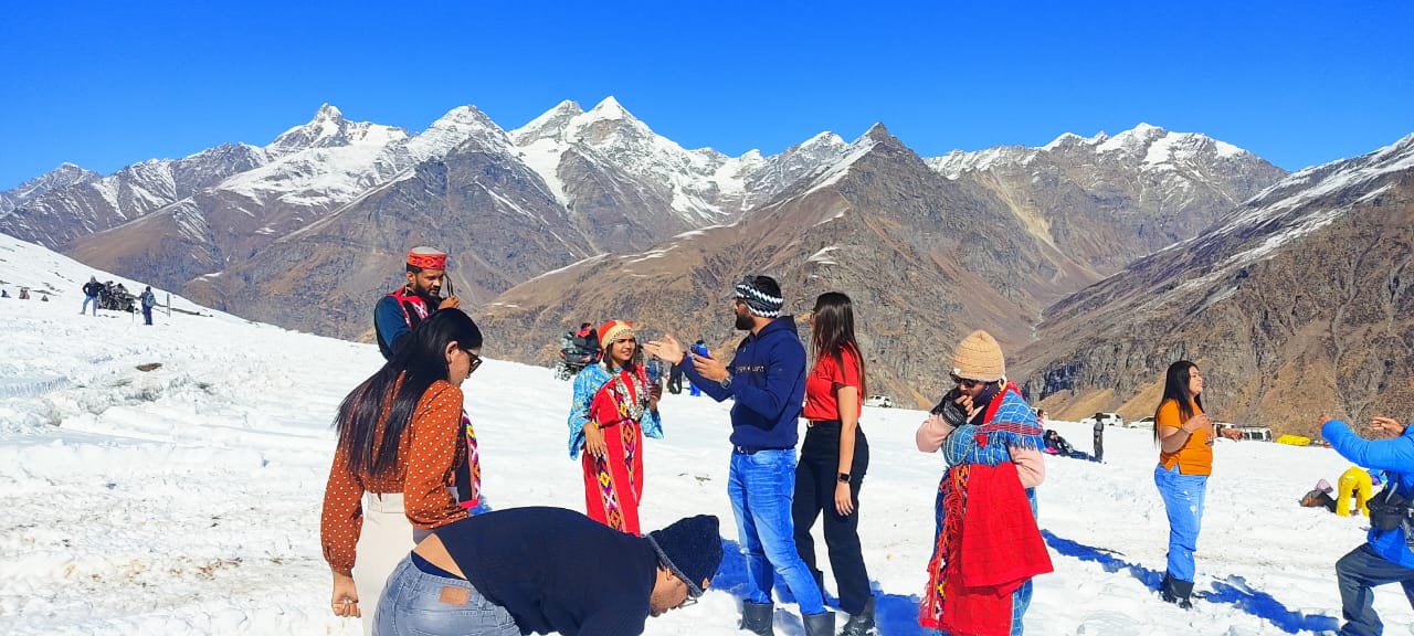 Snowfall in Lahaul