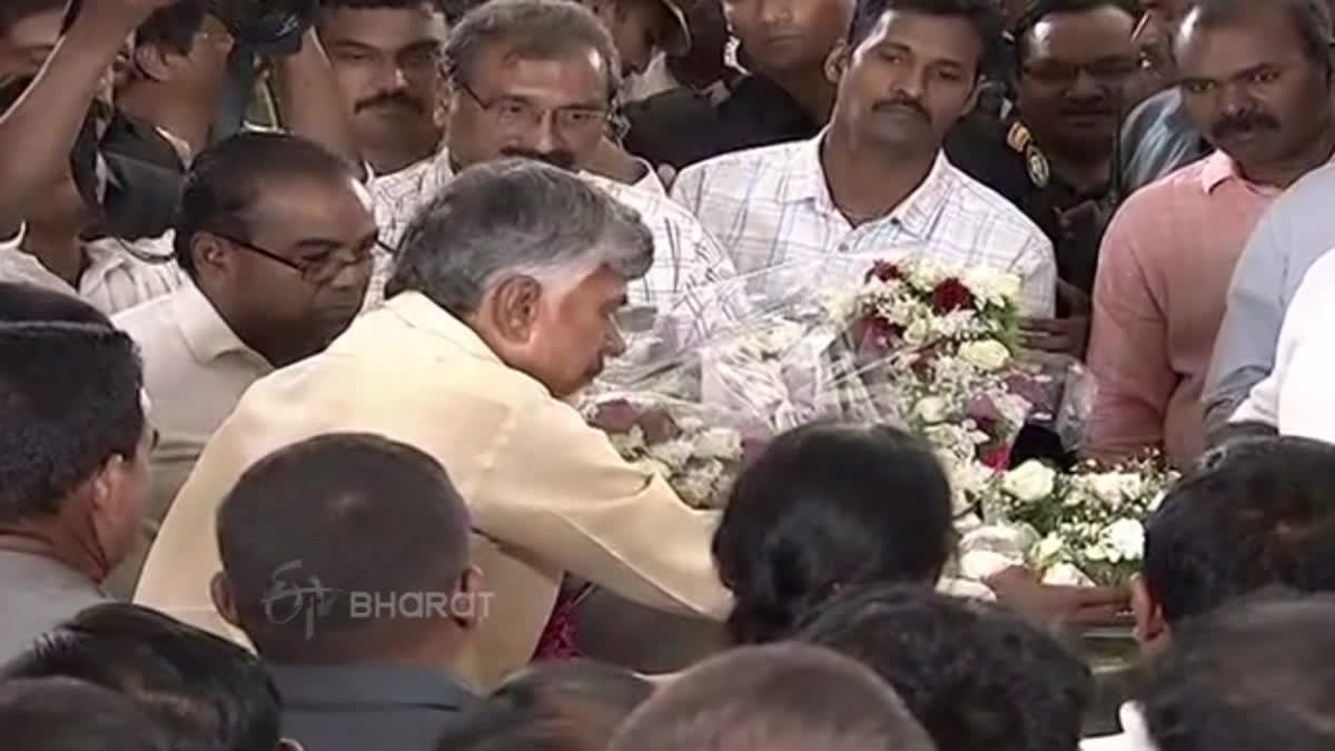 HOMAGE TO RAMOJI RAO  Nirmala Sitharaman  Venkaiaha Naidu  Banadaru Dattatreya  Chandrababu Naidu  ആദരവ് അര്‍പ്പിച്ച് നേതാക്കള്‍