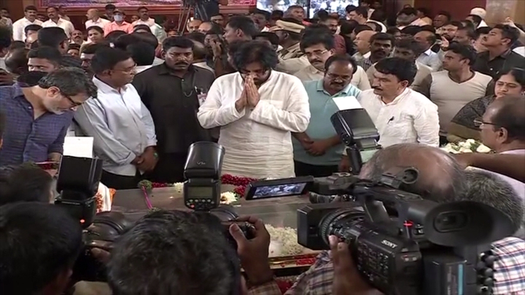 PAWAN KALYAN Pay Homage to Ramoji Rao