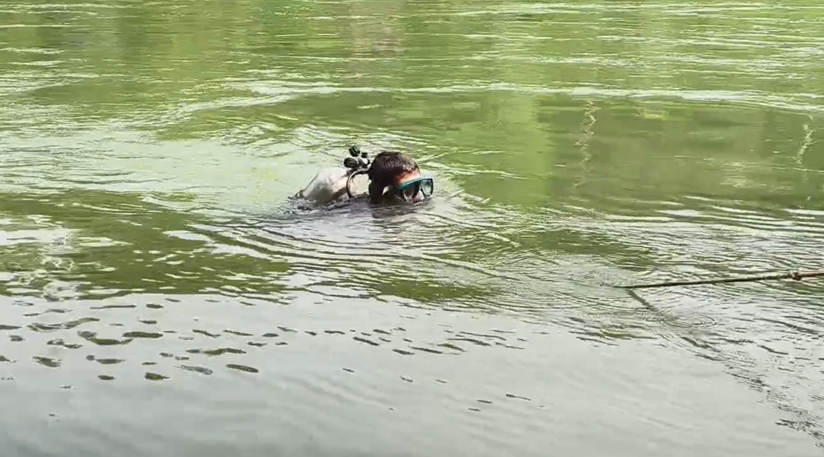Scorpio broke the railing of the bridge and fell into the Yamuna canal in Yamunanagar