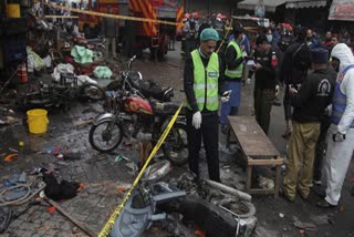PAKISTAN  GAS CYLINDER BLAST  MARDAN GAS CYLINDER EXPLOSION  6 family members killed