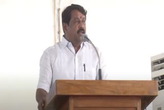 மதுரை கூட்டத்தில் பேசும் நயினார் நாகேந்திரன்