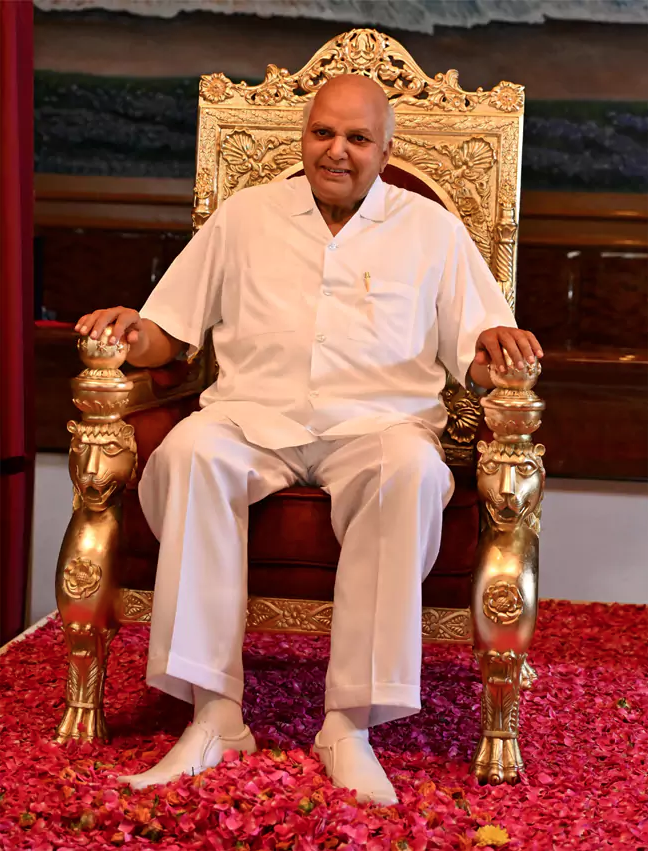 Sri Ramoji Rao's statue unveiled at Ramoji Film City