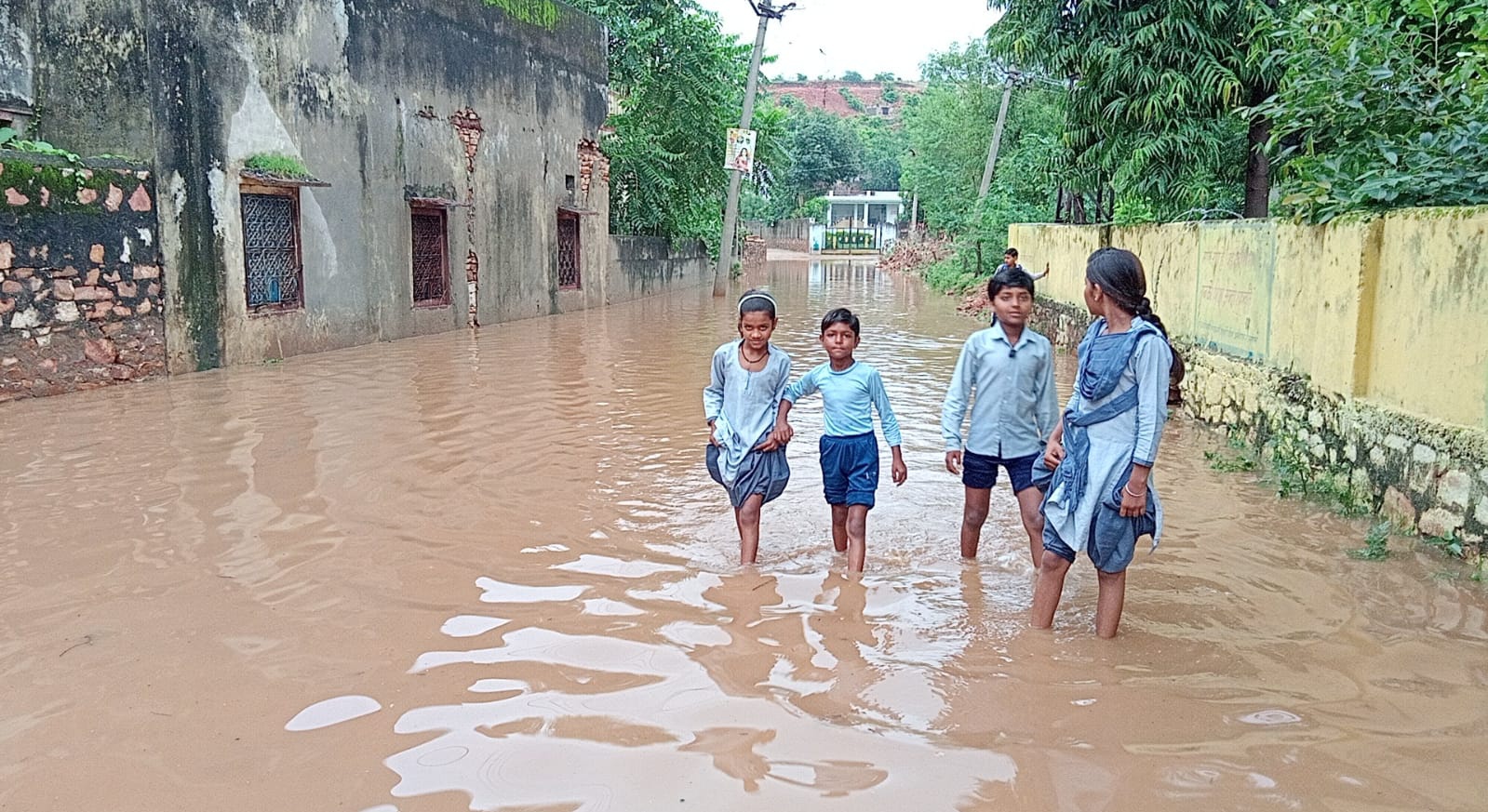 Heavy Rain In karauli