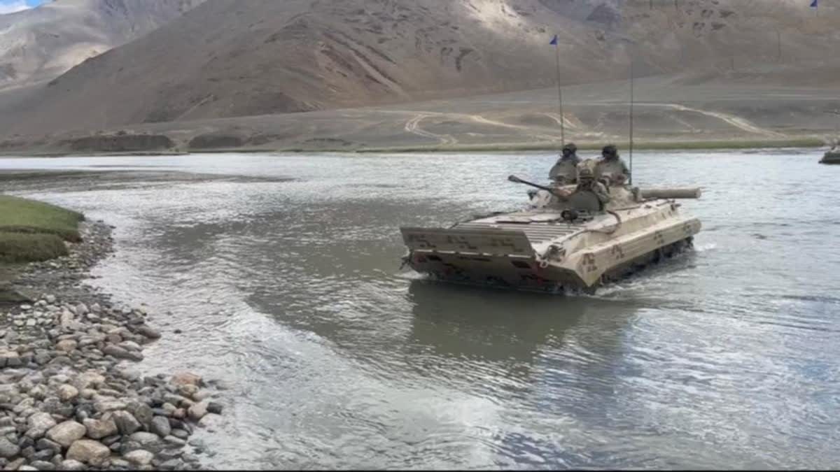 eastern-ladakh-indian-army-tanks-combat-vehicles-carry-out-drills-to-cross-indus-river-attack-enemy-positions