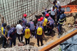 four-laborers-buried-in-under-construction-building-mudslide-rescue-operation-carried-out