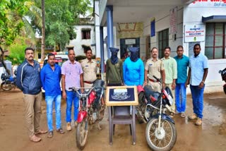 temple hundi thieves arrested