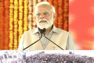 PM Modi in Telangana: ବଂଶବାଦକୁ ନେଇ କଲେ ଟାର୍ଗେଟ, କହିଲେ BRS ଓ କଂଗ୍ରେସ ଦେଶ ପାଇଁ ବିପଜ୍ଜନକ