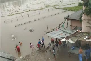 tungabhadra-river-is-overflowing-in-ukkadagatri-at-davangere