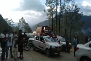 champawat-tanakpur-nh-blocked-due-to-landslide