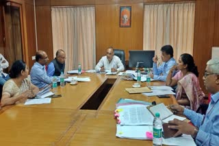 Health Minister Gundu Rao held a meeting of officials.