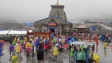 Kedarnath Dham : કેદારનાથ ધામમાં અલગ રૂમ વ્યવસ્થાની માંગ, શ્રદ્ધાળુઓના ફોન જમા કરાવવા માટે