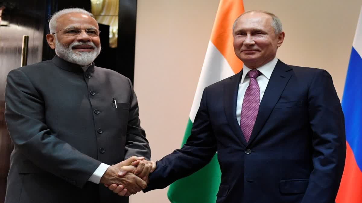 VLADIMIR PUTIN  INDIA RUSSIA ANNUAL SUMMIT  നരേന്ദ്ര മോദിയുടെ റഷ്യ സന്ദർശനം  22 ആമത് ഇന്ത്യ റഷ്യ ഉച്ചകോടി