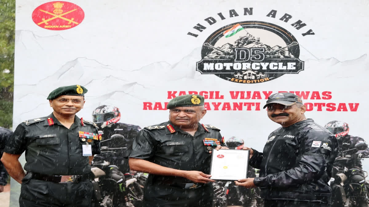 Army D5 Motorcycle Expedition Flagged Off In Srinagar To Celebrate Kargil Vijay Diwas