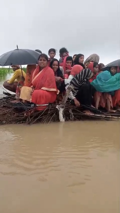 up weather update today weather monsoon flood in kushinagar bijnor rain alert in 30 districts uttar pradesh imd rain alert 8 July 2024