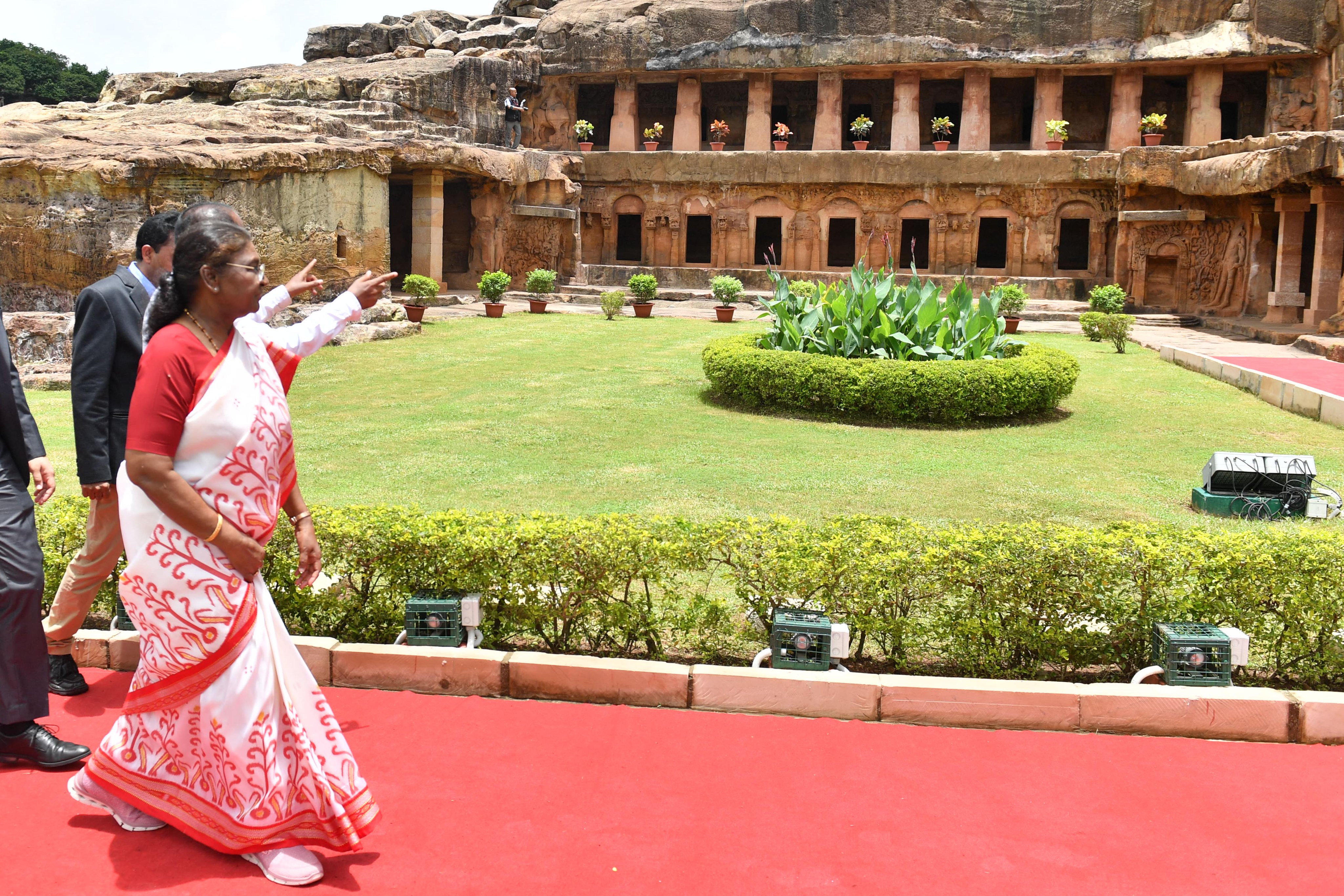 President Droupadi Murmu Visits Udayagiri Caves