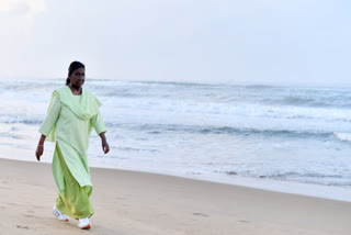 President Walk On Puri Beach