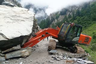 BADRINATH HIGHWAY CLOSED