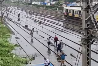 ممبئی میں موسلادھار بارش کا سلسلہ جاری،عام زندگی متاثر