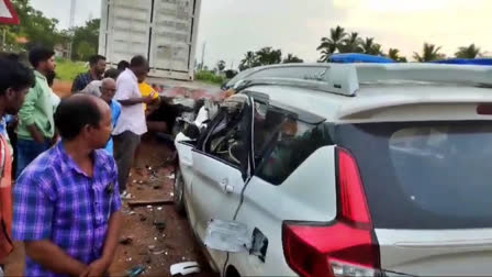 CAR COLLIDED WITH A CONTAINER  ROAD ACCIDENT IN ELURU  PEOPLE DIED IN ROAD ACCIDENT  TELUGU NEWS