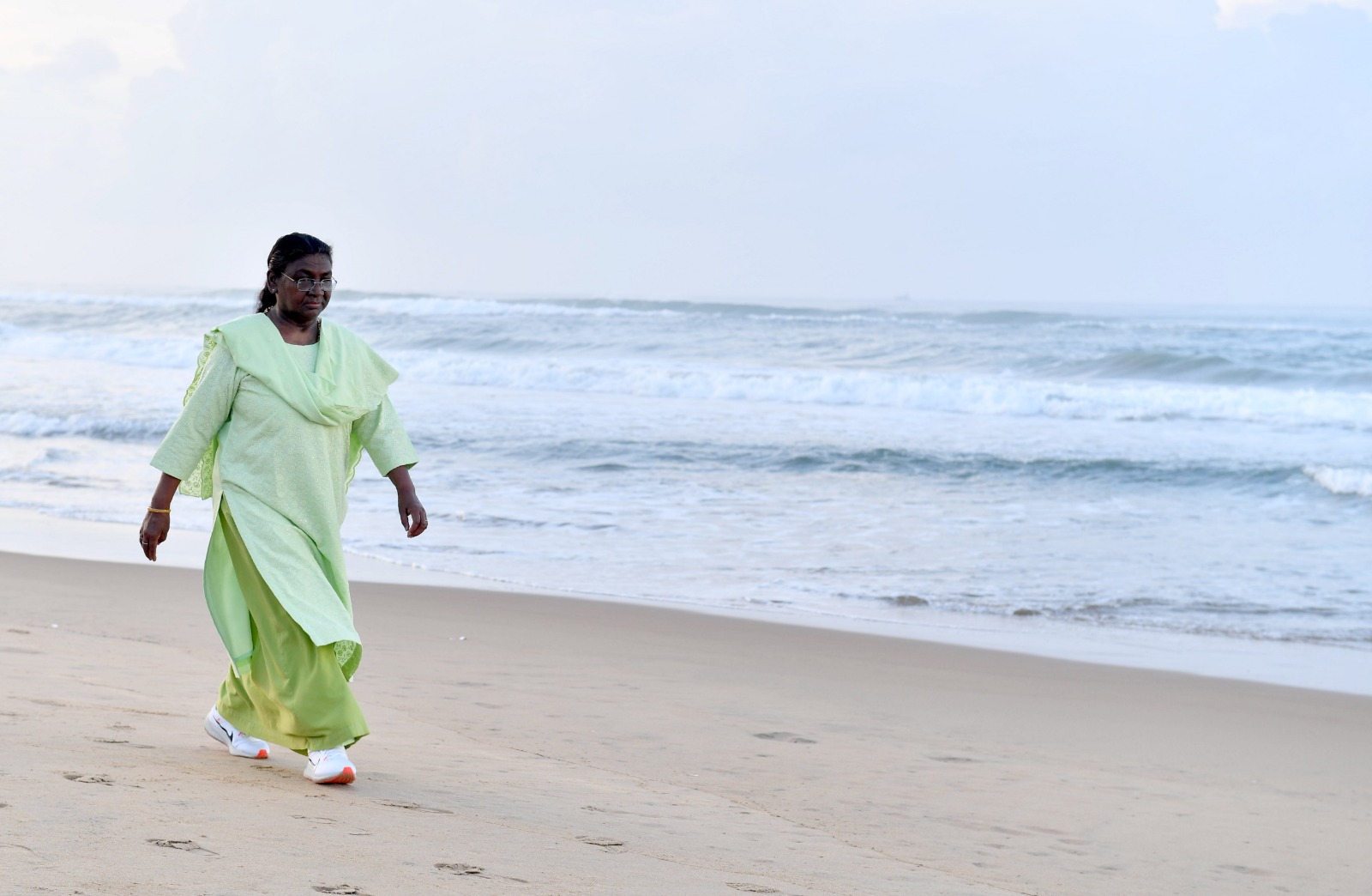 President Walk On Puri Beach