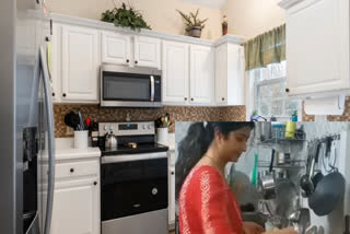 Do not keep these 2 utensils upside down in the kitchen, happiness and prosperity will run away from the house, says Vastu Shastra