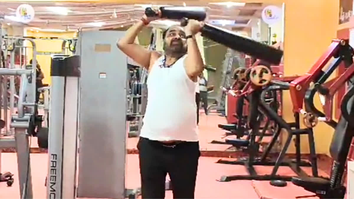 gopal bhargava gym video viral seen sweating in gym