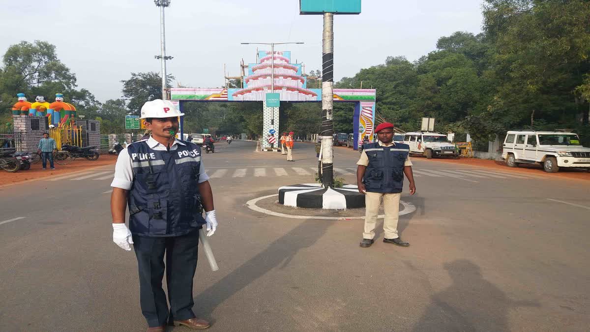 http://10.10.50.75//jharkhand/08-August-2023/jh-ran-05-traffic-photo-7200748_08082023221946_0808f_1691513386_876.jpg