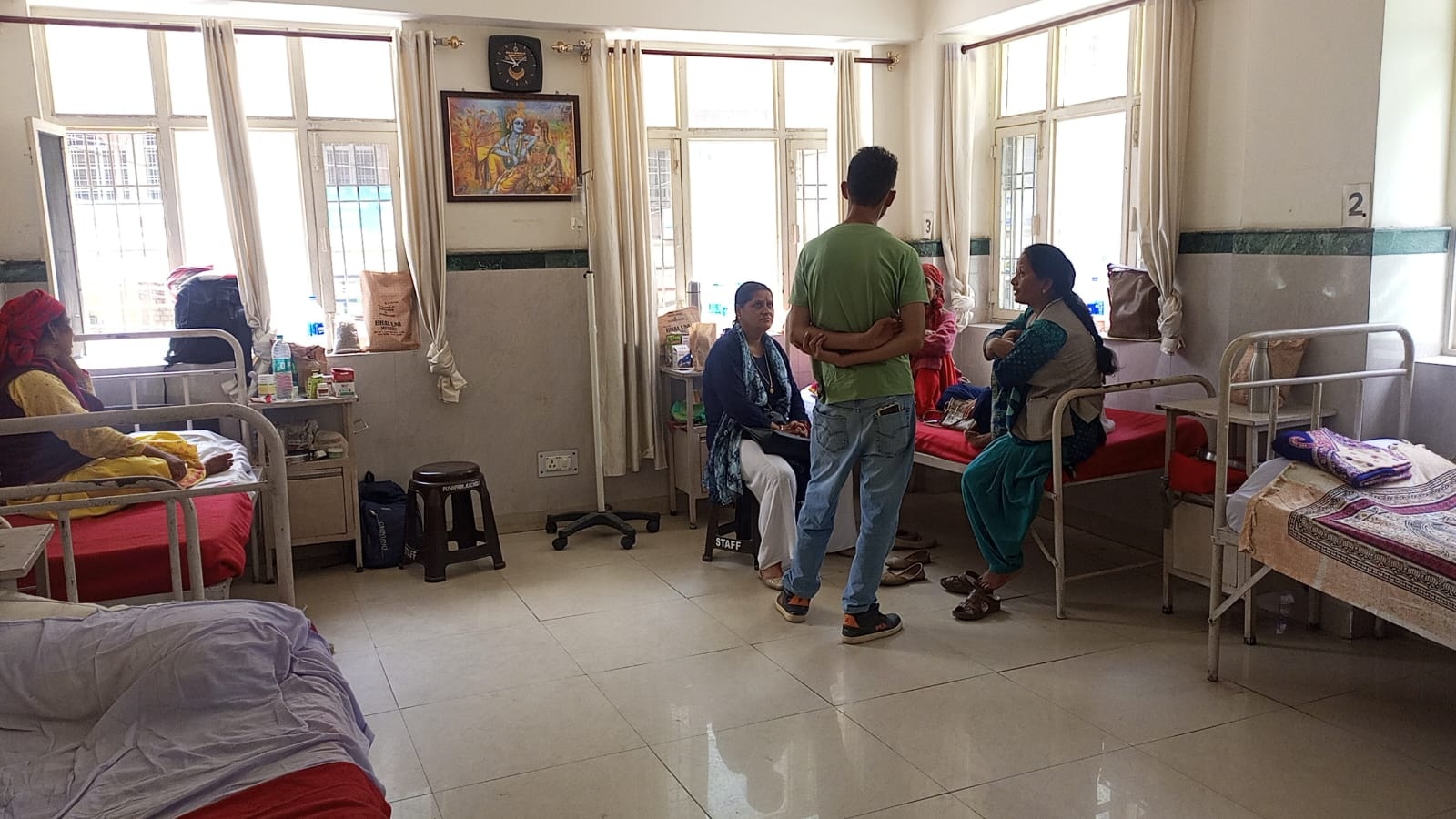 रामपुर के अस्पताल में पहुंच रहे जल जनित रोगों के मरीज