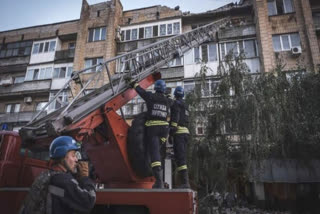 Death toll rises after Russian missiles slam into Ukrainian city's downtown area