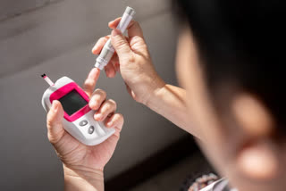 Diabetes patients must include these fruits in their diet, know the reason