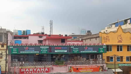 ODIA SCRIPT ON ALL SHOP SIGNBOARDS