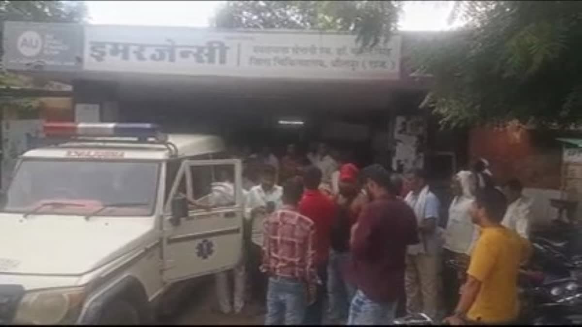 Speeding truck hits bike,  truck hits bike in Dholpur