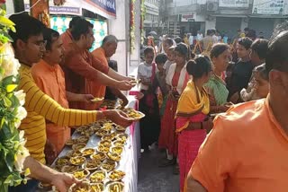 prasad-of-700-kg-potato-chips-in-krishna-janmotsav-yatra-at-junagadh