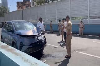 one died and two injured after speedy car hit two wheeler in lower parel