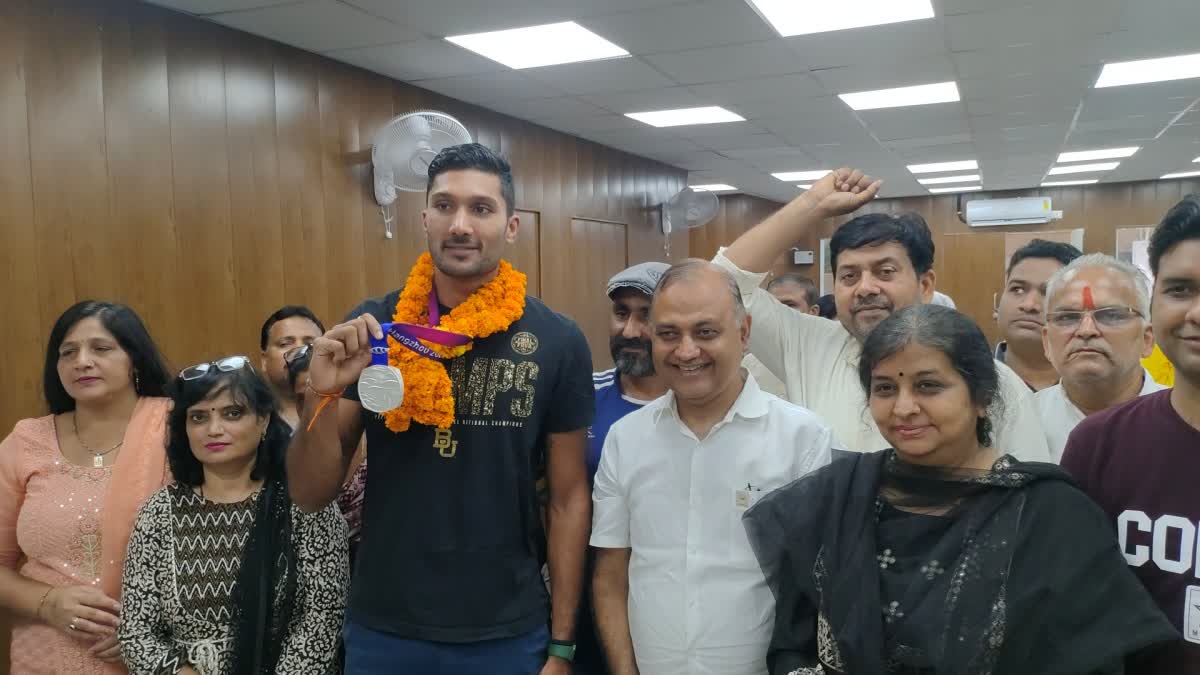 Asian Games silver medalist Tejaswin Shankar