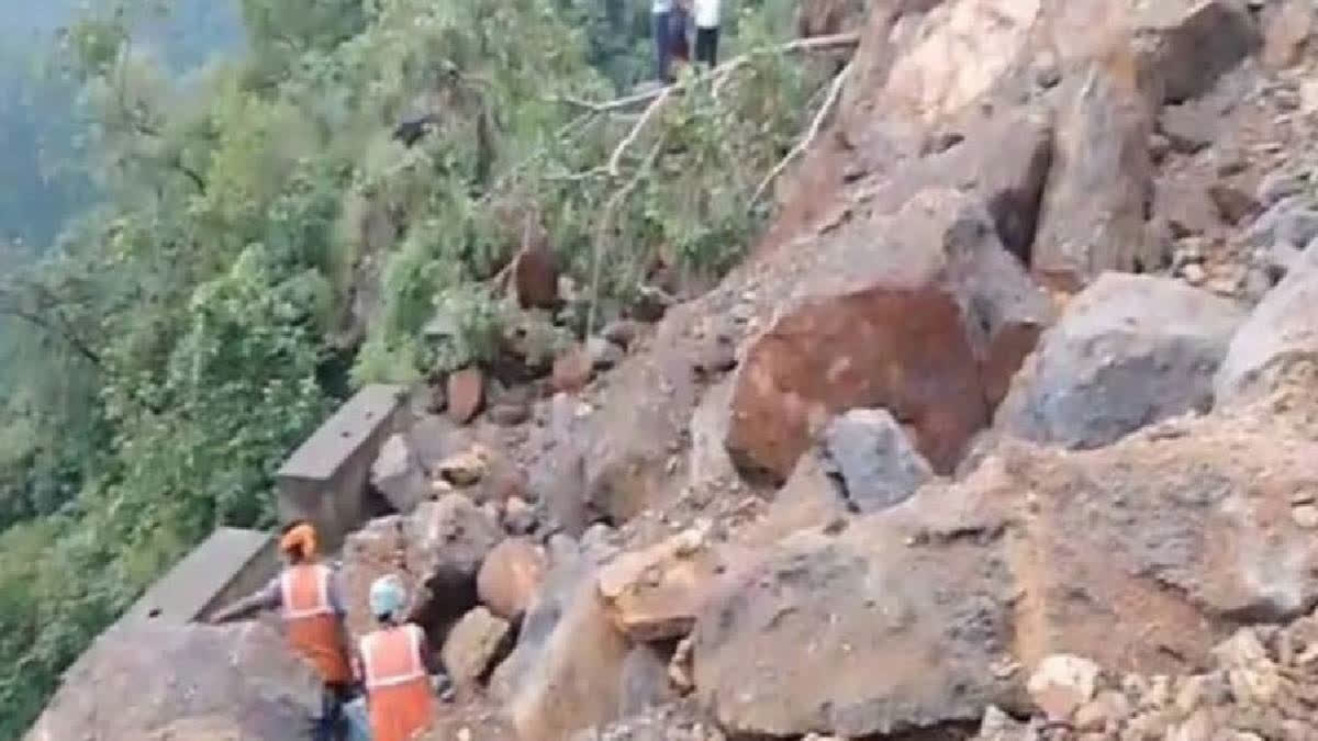 More than 7 feared dead as landslide hits car in Pithoragarh